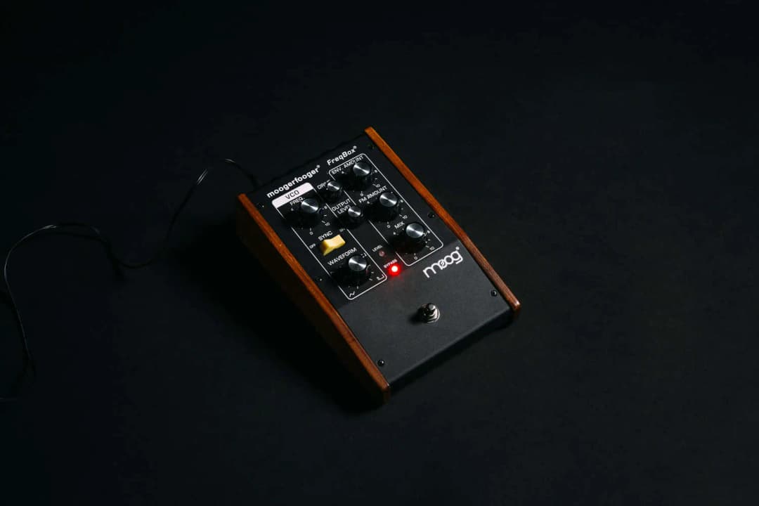 Moogerfooger MF-107 Guitar Pedal By Moog