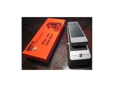 Yoy-Yoy Bow-Wow Guitar Pedal By Schaller